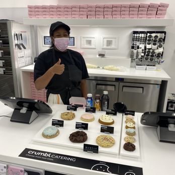 Crumbl - Kendall - Amazing customer service rep and flavors of the week - Bakeries Near Me - Miami, Florida