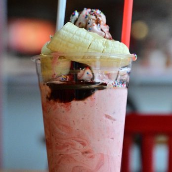 Z Burger - Banana Split Shake! - Burgers Near Me - Alexandria, Virginia