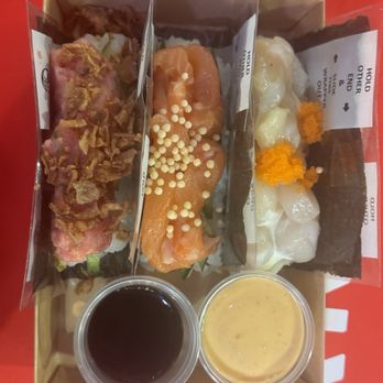 Sushi Rush - Rushroll set 3pc - Sushi Bars Near Me - Los Angeles, California