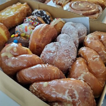 Sweet Dozen - Fancy mix. So yummy - Donuts Near Me - Sacramento, California Sweet Dozen - Fancy mix. So yummy - Donuts Near Me - Sacramento, California