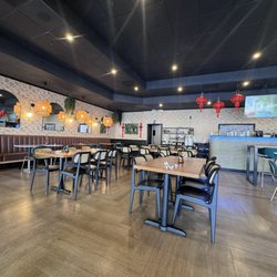 Golden Dragon - Interior