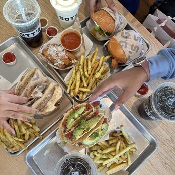 Gotts Roadside - Burgers Near Me - Napa, California