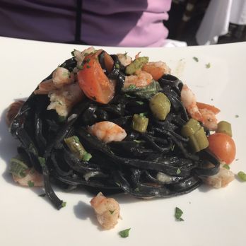Rialto Novo - Squid ink pasta and shrimp - Trattorie Near Me - Venezia, VE Rialto Novo - Squid ink pasta and shrimp - Trattorie Near Me - Venezia, VE