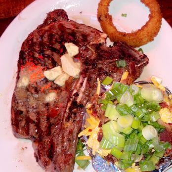Buzz Inn Steakhouse - Tbone - Steakhouses Near Me - Ellensburg, Washington