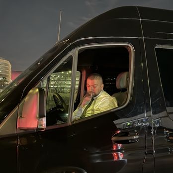 Unique Limo Services, LLC - A**hole - Limos Near Me - Van Nuys, California Unique Limo Services, LLC - A**hole - Limos Near Me - Van Nuys, California