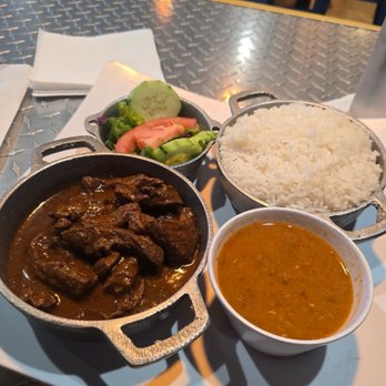Dominican restaurant - Bistec con arroz y habichuelas. - Bars Near Me - Richardson, Texas Dominican restaurant - Bistec con arroz y habichuelas. - Bars Near Me - Richardson, Texas