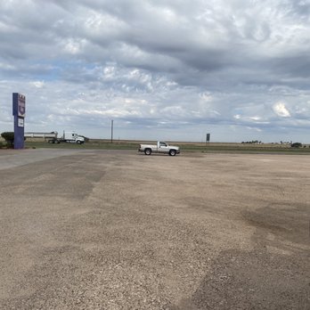 Knights Inn Slaton - Parking lot was very clean and large for trailers. - Hotels Near Me - Slaton, Texas