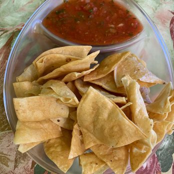 Huaraches Moroleon - Chips and salsa - Mexican Near Me - Urbana, Illinois Huaraches Moroleon - Chips and salsa - Mexican Near Me - Urbana, Illinois