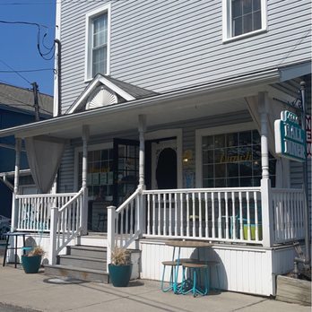 New Hall Diner - Street View of the Restaurant - Diners Near Me - Hall, New York
