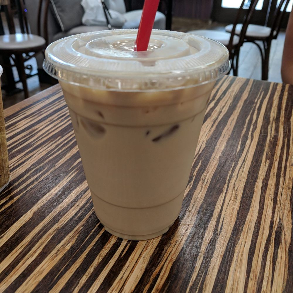 Lublu Bakery & Cafe - Iced vanilla latte - Bakeries Near Me - Boca Raton, Florida