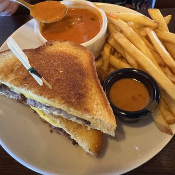 Applebee's Grill + Bar - American Near Me - Woodland, California