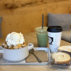 Coffee Kitchen - Mango bingsoo, roll cakes