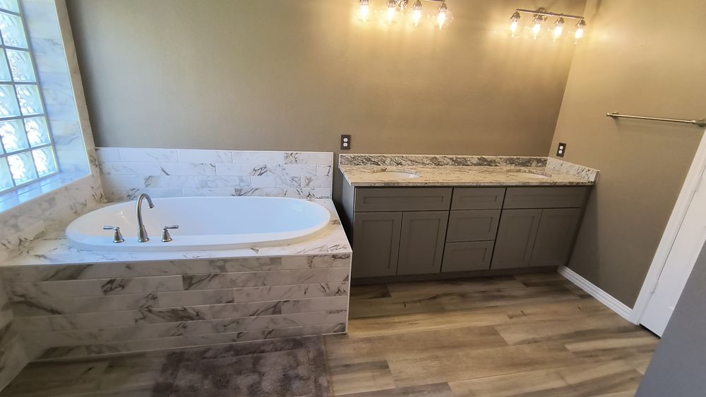 Slide of Luna General Contractors