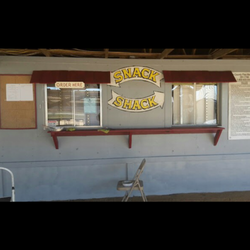 Lee County Flea Market - Es muy buen servicio  y muy buena la comida lo recomiendo