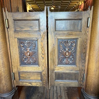 The Palace - Swinging doors to get into the Palace saloon - Bars Near Me - Prescott, Arizona The Palace - Swinging doors to get into the Palace saloon - Bars Near Me - Prescott, Arizona