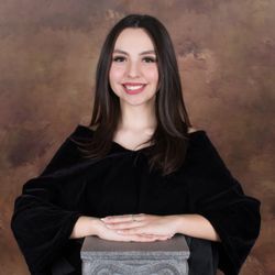 Viva Photo Studio - Graduation photo