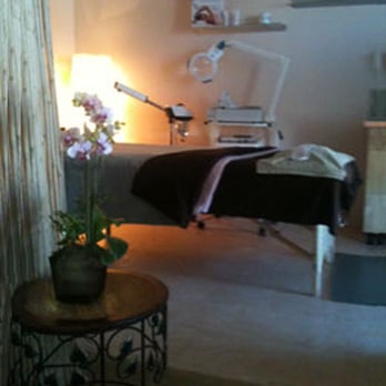 Amy at Nakoma - Private treatment skin care facilities using Osmosis products and Introducing Tama Research's New Microcurrent technology. - Skin Care Near Me - Blairsden, California