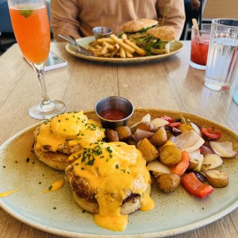 Driftwood Kitchen - Dk Benedict with crab meat Swordfish Sandwich The passionate one - Seafood Near Me - Laguna Beach, California