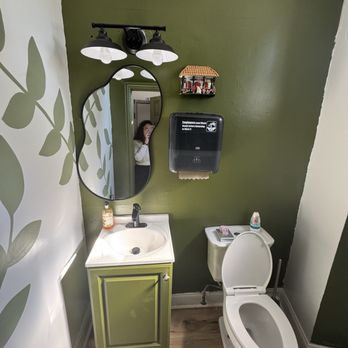 Running Latte Cafe - Bathroom - Cafes Near Me - Bergenfield, New Jersey