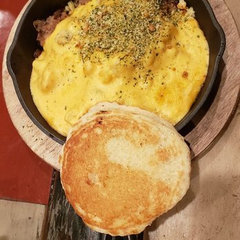 Puckett's Restaurant - Piggie Mac comes with a Cajun corncake - Southern Near Me - Pigeon Forge, Tennessee Puckett's Restaurant - Piggie Mac comes with a Cajun corncake - Southern Near Me - Pigeon Forge, Tennessee