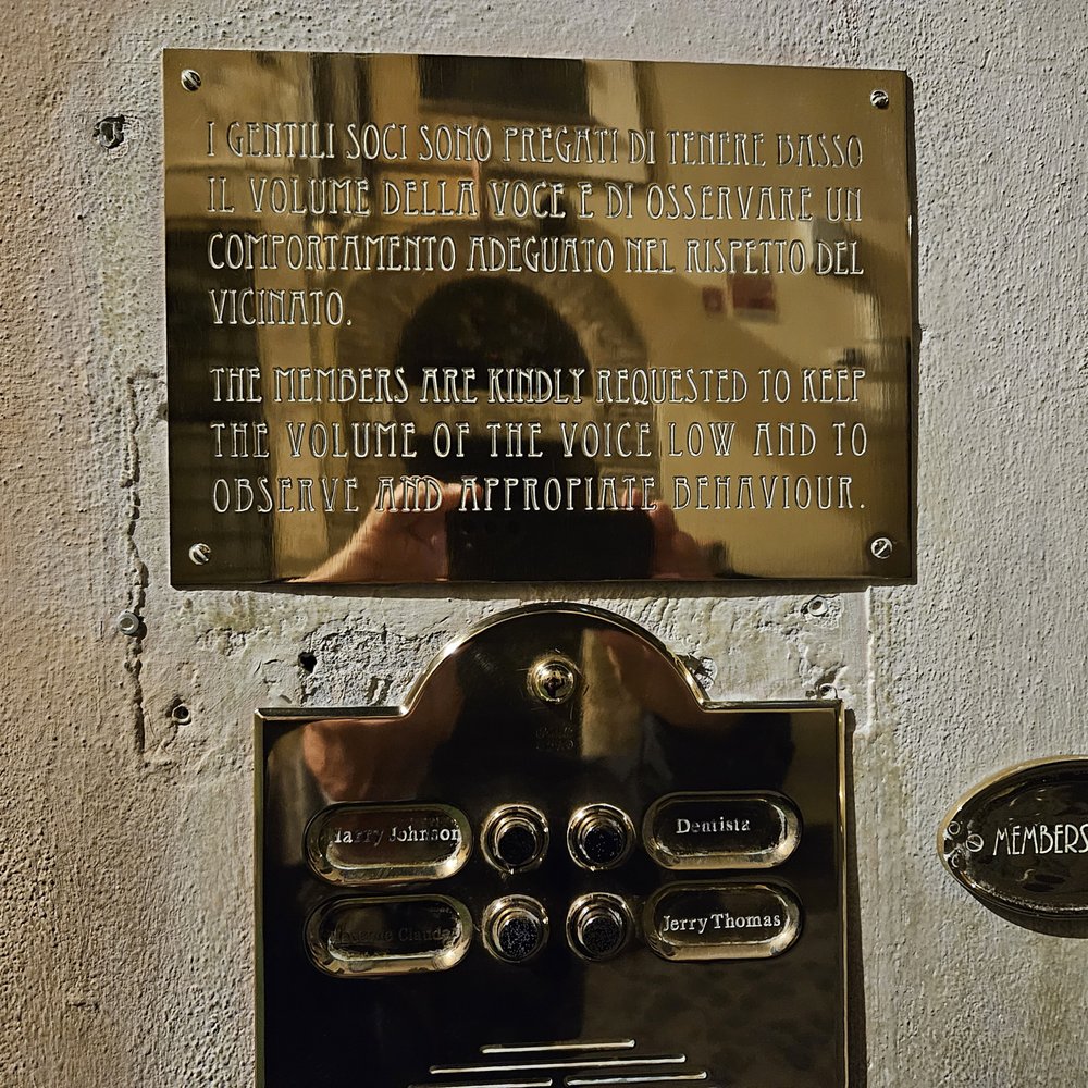 Jerry Thomas Speakeasy - Doorbell - need secret password to get in! - Cocktail Bars Near Me - Rome, RM Jerry Thomas Speakeasy - Doorbell - need secret password to get in! - Cocktail Bars Near Me - Rome, RM