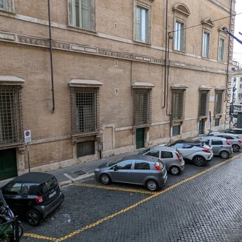 Hotel Cosmopolita - view from twin bed room on 1st floor, quite low - Hotels Near Me - Rome, RM Hotel Cosmopolita - view from twin bed room on 1st floor, quite low - Hotels Near Me - Rome, RM