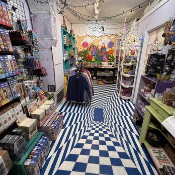 The Black Cat Shoppe - Gift Shops Near Me - Wilmington, North Carolina