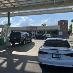 GetGo - Fairly clean. Plenty of places to fill up