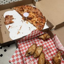 Abby's Legendary Pizza - If you want to pay $50 for this kind of crap and this is your place, unfortunately I felt the afternoon meal was terrible