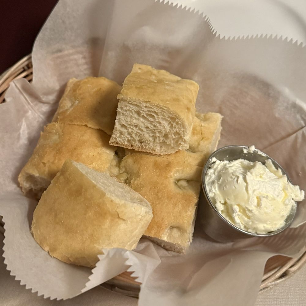 Woodbridge Crossing - Bread - Steakhouses Near Me - Woodbridge, California Woodbridge Crossing - Bread - Steakhouses Near Me - Woodbridge, California