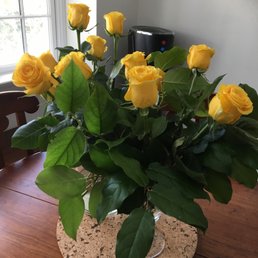 day 5 roses, incredibly fresh.    (I divided them.)