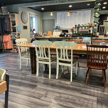 Toast & Co - The inside - Coffee & Tea Near Me - Litchfield, Connecticut Toast & Co - The inside - Coffee & Tea Near Me - Litchfield, Connecticut