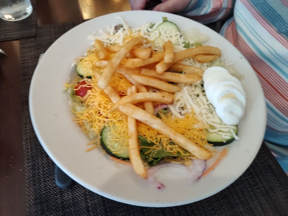 Food from Twin Oaks Lounge