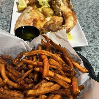 Lazy Days Restaurant - Seafood broil platter with side of sweet potato fries - Seafood Near Me - Islamorada, Florida Lazy Days Restaurant - Seafood broil platter with side of sweet potato fries - Seafood Near Me - Islamorada, Florida
