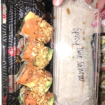 Komeya - Spicy Twin Salmon Roll - Sushi Bars Near Me - Spring, Texas