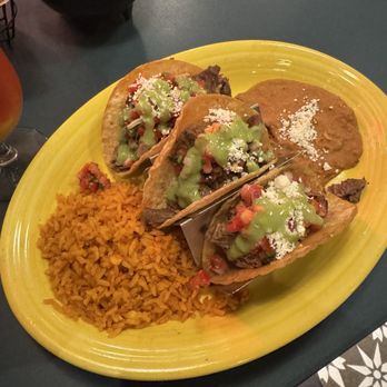 Fat Rosie's - Carne Asada taco plate - Desserts Near Me - Rosemont, Illinois Fat Rosie's - Carne Asada taco plate - Desserts Near Me - Rosemont, Illinois