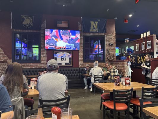 Frank & Teressa's Anchor Bar by null