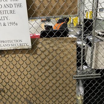 Petraveller - See the red speck? That's my poor cat sitting for hours in a loud cargo warehouse, waiting for customs to release him - Pet Sitting Near Me - Tullamarine, VIC Petraveller - See the red speck? That's my poor cat sitting for hours in a loud cargo warehouse, waiting for customs to release him - Pet Sitting Near Me - Tullamarine, VIC