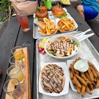 Arrowood Farm-Brewery - beer flight, choco chip cookie, fried green beans, burgers and sandwiches, salad - Breweries Near Me - Accord, New York Arrowood Farm-Brewery - beer flight, choco chip cookie, fried green beans, burgers and sandwiches, salad - Breweries Near Me - Accord, New York