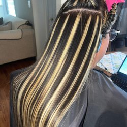 Xtreme Hair Salon - Horrible , ruined my hair .