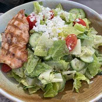 GRANVILLE - Grandville salad with salmon - New American Near Me - Pasadena, California GRANVILLE - Grandville salad with salmon - New American Near Me - Pasadena, California