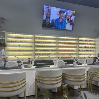 Centre Pointe Nails & Spa - Nail Salons Near Me - Phoenix, Arizona
