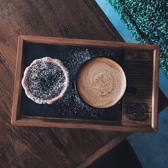 Aroma Craft Coffee - Caramel latte & yam tart - Coffee Roasteries Near Me - Walnut, California