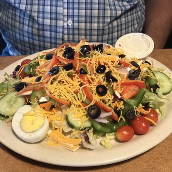 The Grille - Chef's salad - American Near Me - Mount Vernon, Illinois