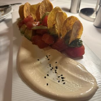 Vic & Anthony's Steakhouse - Tuna Poke - Steakhouses Near Me - Houston, Texas