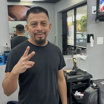101 Barber Shop - Diego: "Rock, Paper, SCISSORS!" - Barbers Near Me - Los Angeles, California 101 Barber Shop - Diego: "Rock, Paper, SCISSORS!" - Barbers Near Me - Los Angeles, California