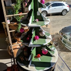 Timeline Antiques & Collectibles