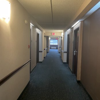 Clarion Hotel - Downtown - University Area - Hotels Near Me - Oneonta, New York