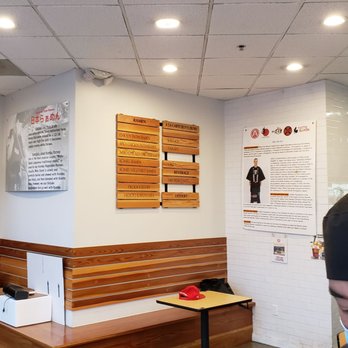 Kashiwa Ramen - Sad that all this space can't be used. - Ramen Near Me - Costa Mesa, California Kashiwa Ramen - Sad that all this space can't be used. - Ramen Near Me - Costa Mesa, California