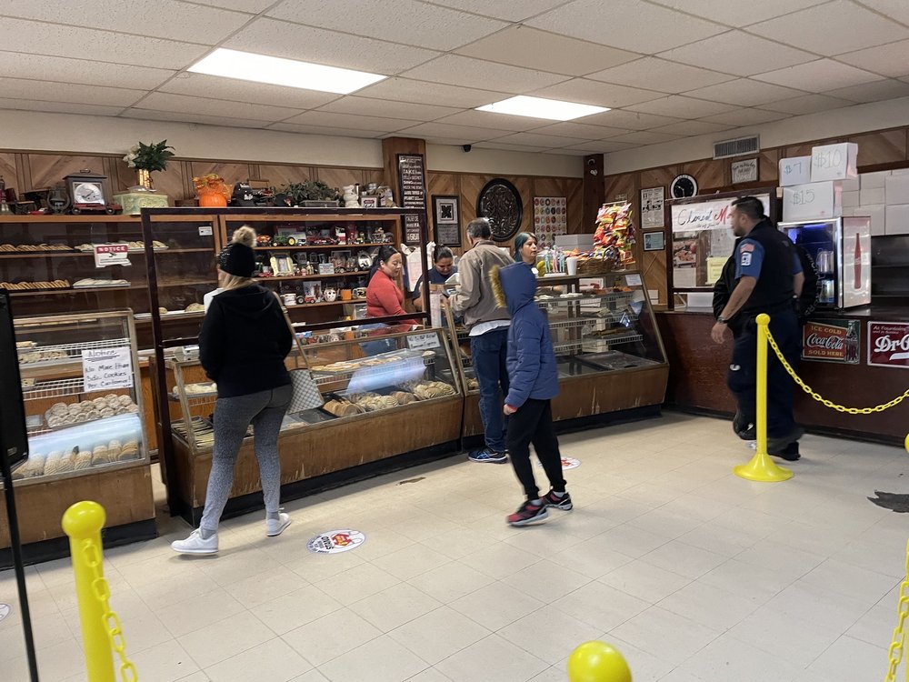 LARA’S BAKERY Updated October 2024 150 N 5th St, Raymondville